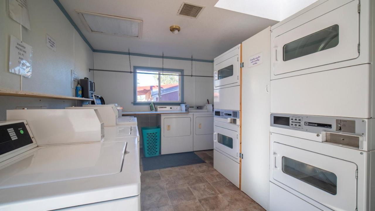 Funstays Glamping Setup Tent In Rv Park #4 Ok-T4 Moab Exteriér fotografie