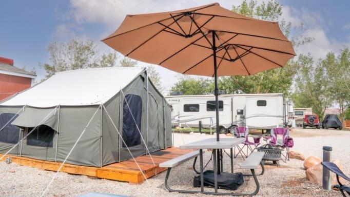 Funstays Glamping Setup Tent In Rv Park #4 Ok-T4 Moab Exteriér fotografie