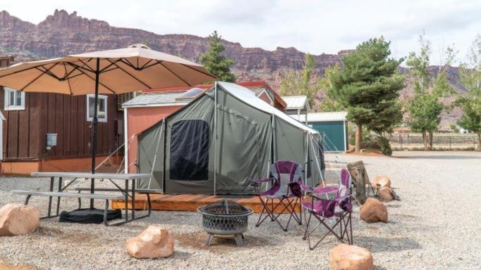 Funstays Glamping Setup Tent In Rv Park #4 Ok-T4 Moab Exteriér fotografie